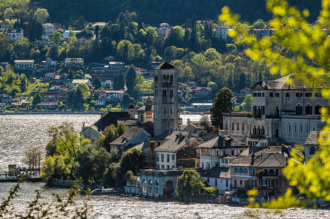 Blick zur Insel Isola San Giulio, Gemeinde Orta San Giulio, Ortasee Lago d’Orta, Provinz Novara, Region Piemont, Italien