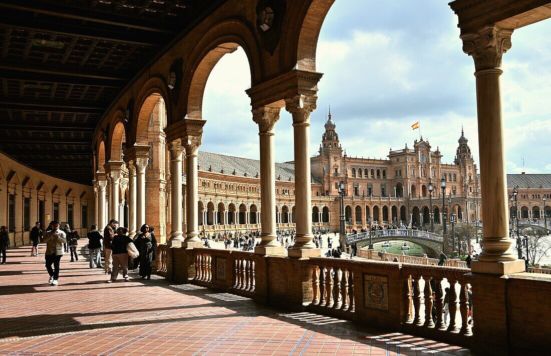 Bogengang im Palast, am Plaza de Espana, Sevilla, Andalusien, Spanien