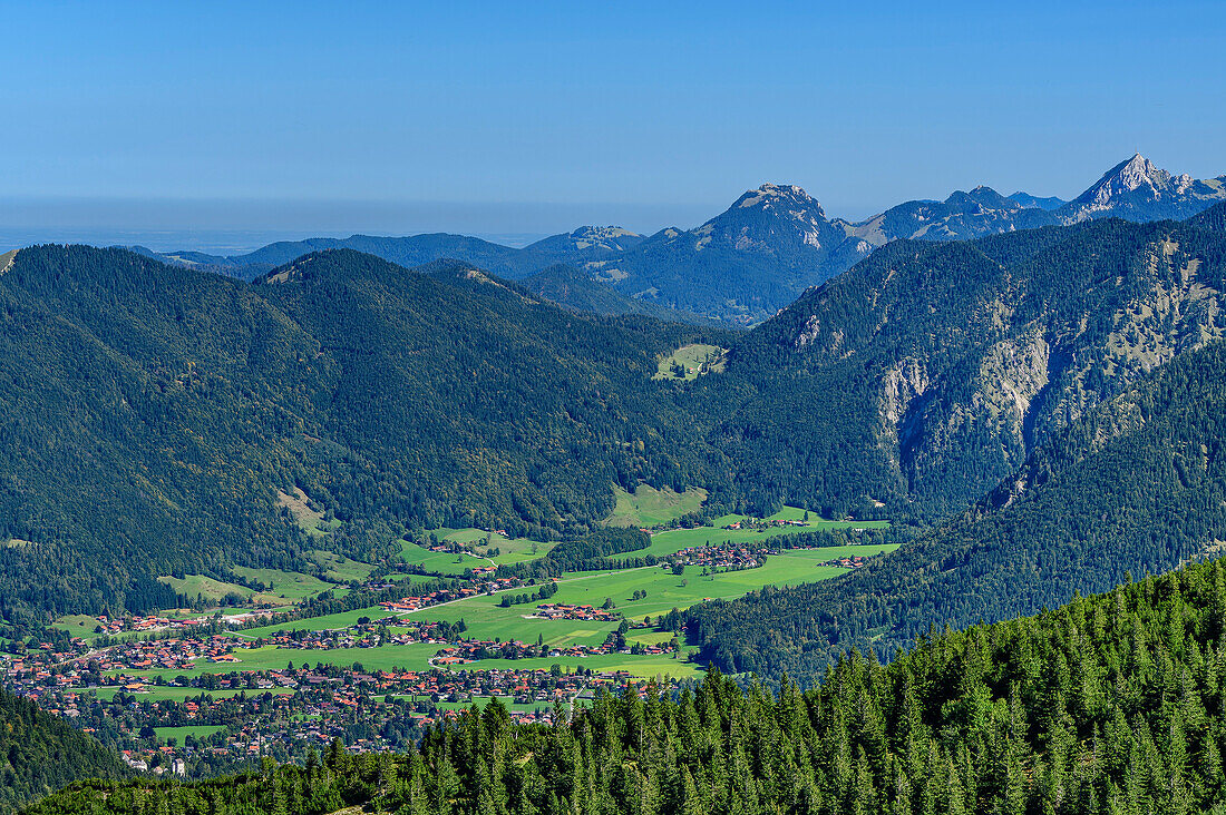 Blick über die Valepp auf Breitenstein und Wendelstein, vom Hirschberg, Bayerische Alpen, Oberbayern, Bayern, Deutschland