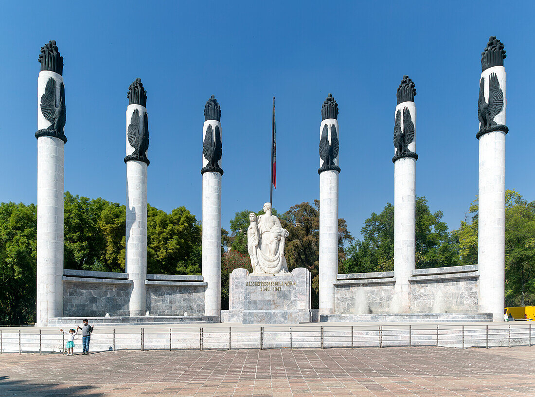 Monument to the Nine Heroes, Monumento a Los Ninos Heroes, Bosque de Chapultepec Park, Mexico City, Mexico