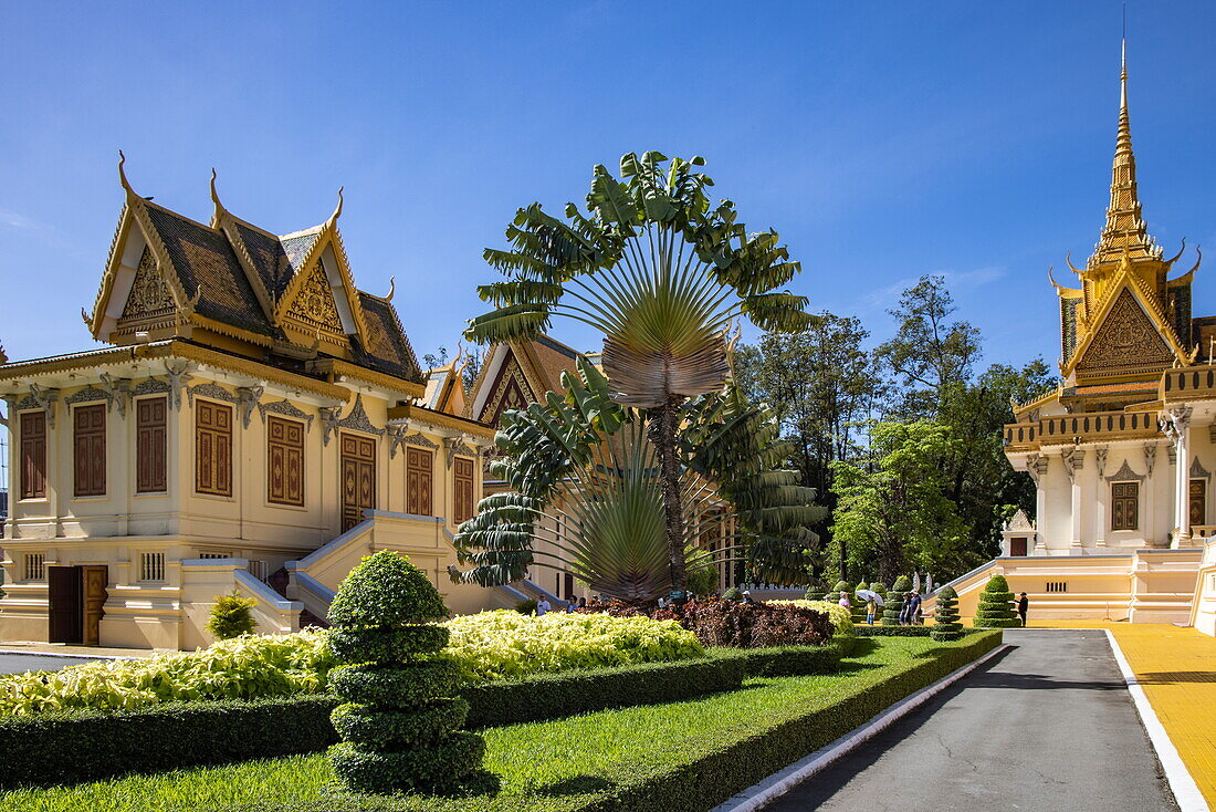 Hor Samran Phirun Pagode und Thronhalle in den Gärten am Königspalast, Phnom Penh, Kambodscha, Asien