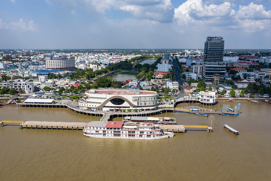  Aerial view of river cruise ship The Jahan (Heritage Line) docked at Mytho Marina cruise terminal on Mekong River, Lan Ha Bay, Haiphong, Vietnam, Asia 