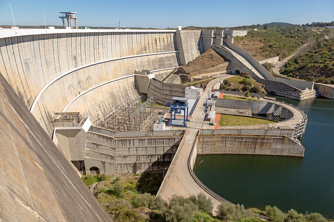 Barragem do Alqueva, Rio Guadiana, Alqueva-Staudamm, Wasserkraftwerk, Moura, Portugal