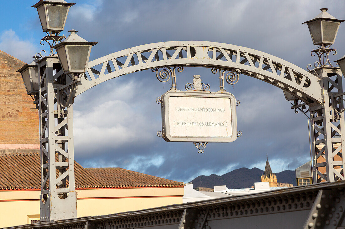 Puente de Santo Domingo, Brücke Puente de Los Alemanes, Stadtzentrum, Malaga, Spanien