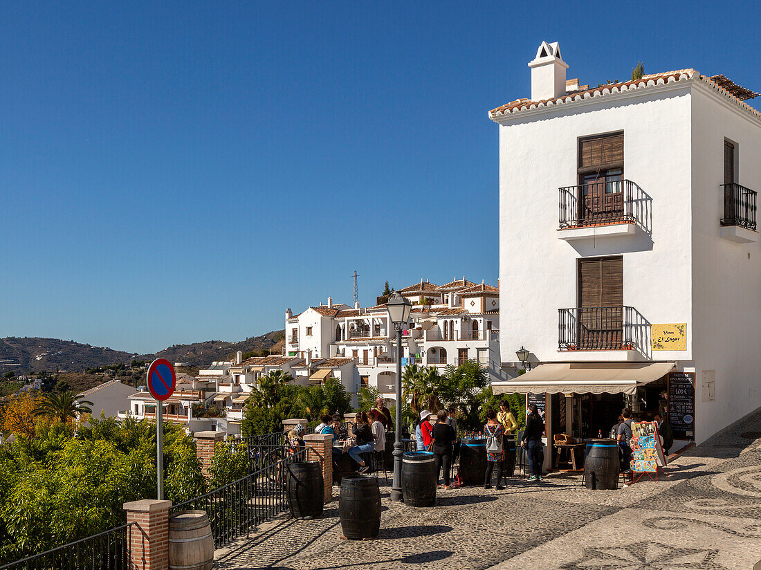 Vinos el Lagar kleine Weinbar, Frigiliana, Axarquía, Andalusien, Spanien