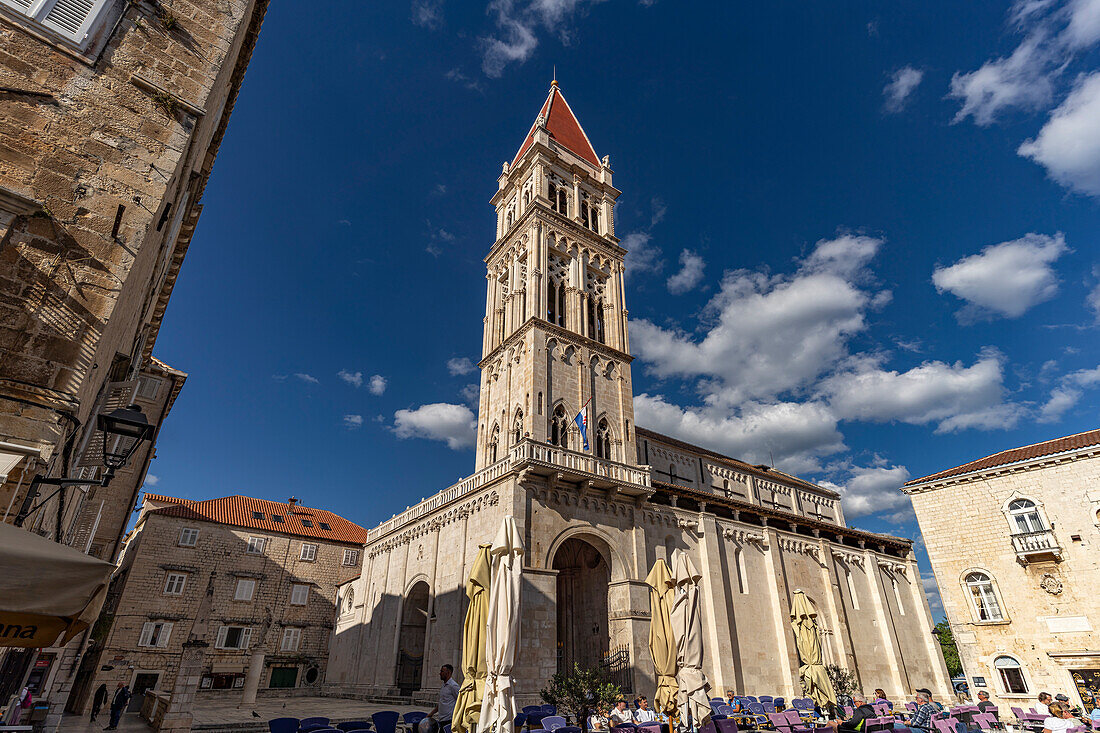  The Cathedral of St. Lawrence in Trogir, Croatia, Europe  