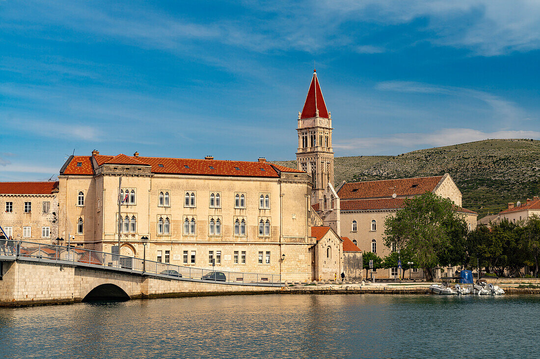  Town Hall and Cathedral of St. Lawrence in Trogir, Croatia, Europe  