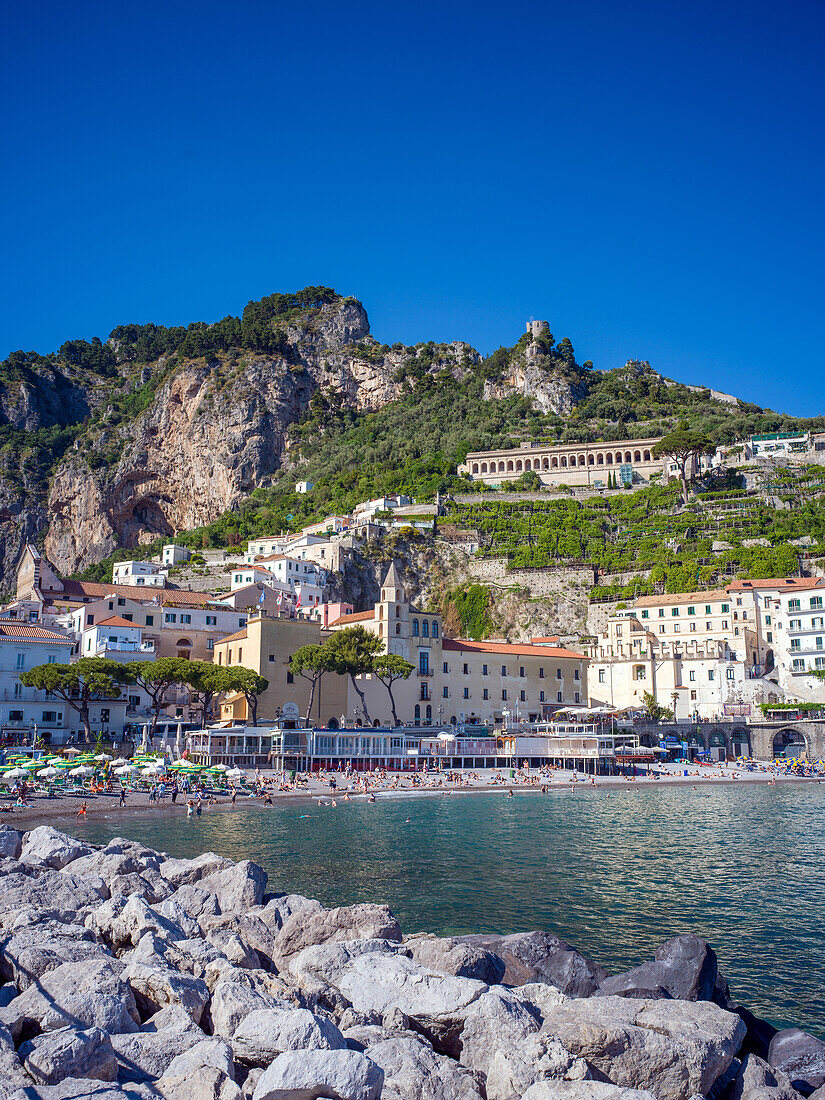 Am Strand von Amalfi, Amalfi, Amalfiküste, Kampanien, Süditalien, Italien, Europa, Mittelmeer