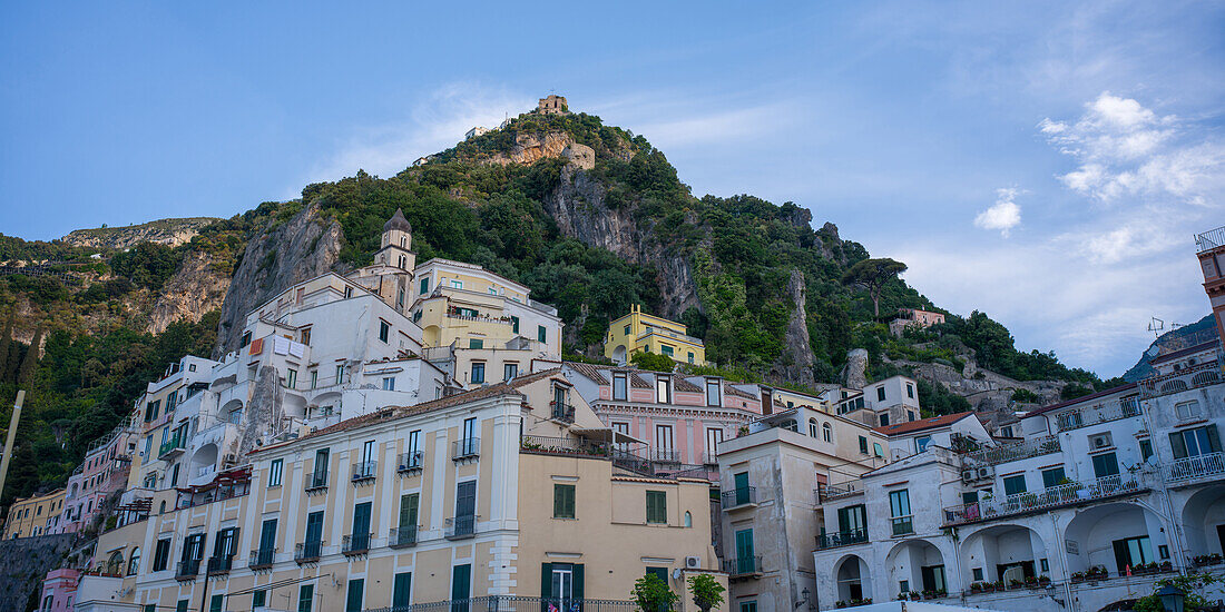 Amalfi am frühen Morgen, Amalfi, Amalfiküste, Salerno, Kampanien, Süditalien, Italien, Europa, Mittelmeer