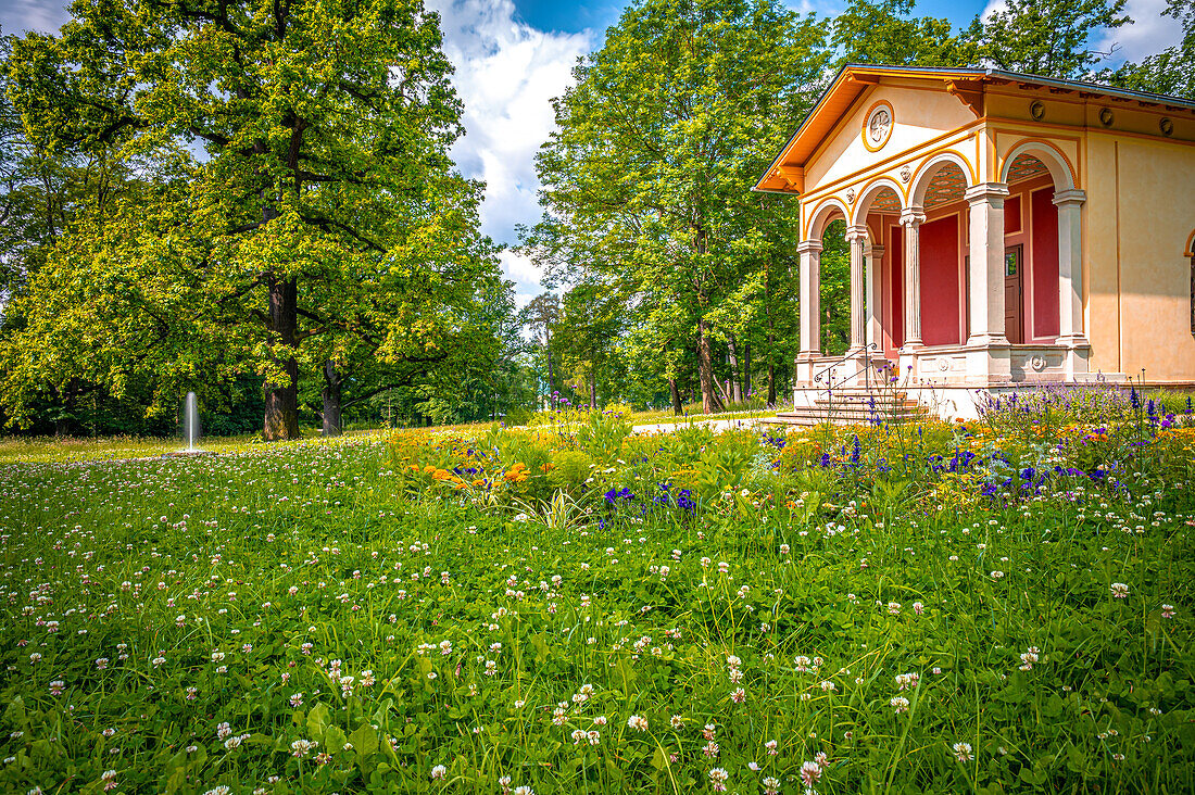  The Roman Pavilion (Tea House) in the Drackendorfer Goethepark in summer, Jena, Thuringia, Germany 