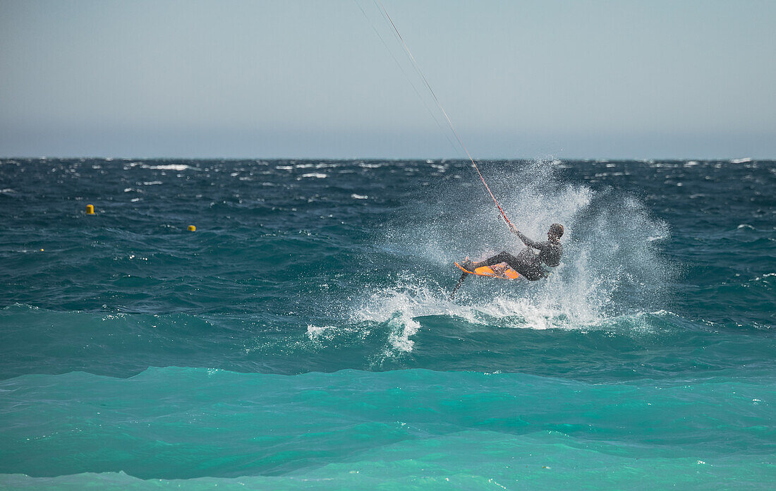  Kitesurfer on the Cote d&#39;Azur in Nice, France 