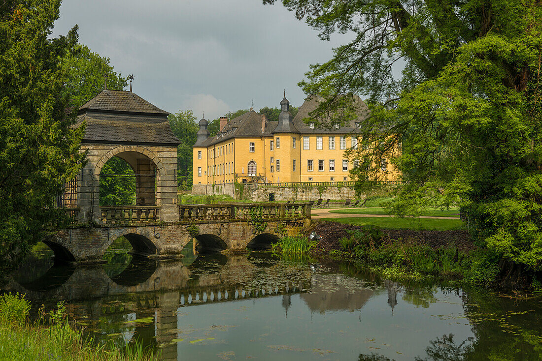 Wasserschloss, Schloss Dyck, Jüchen, Niederrhein, Nordrhein-Westfalen, Deutschland