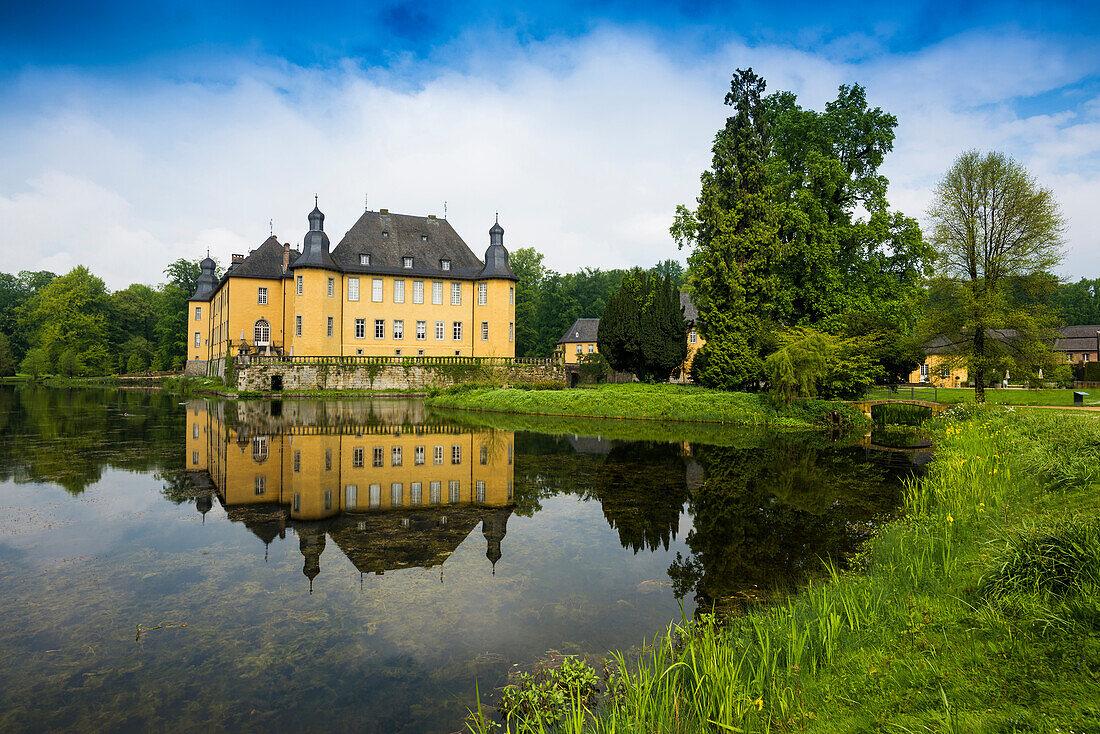  Moated castle, Dyck Castle, Jüchen, Lower Rhine, North Rhine-Westphalia, Germany 