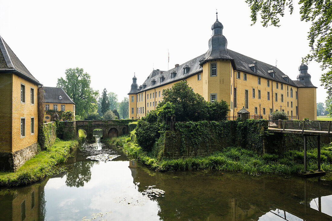 Wasserschloss, Schloss Dyck, Jüchen, Niederrhein, Nordrhein-Westfalen, Deutschland