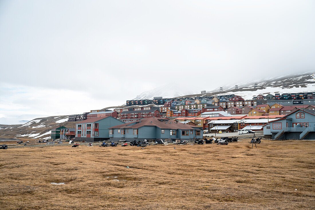  View of houses in Longyarbyen, Spitsbergen Svalbard, Norway, Arctic 