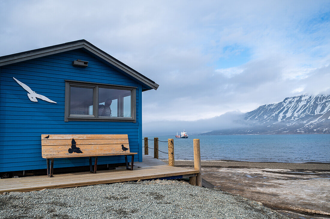 Hütte zur Vogelbeobachtung in Longyearbyen, Spitzbergen Svalbard, Norwegen, Arktis