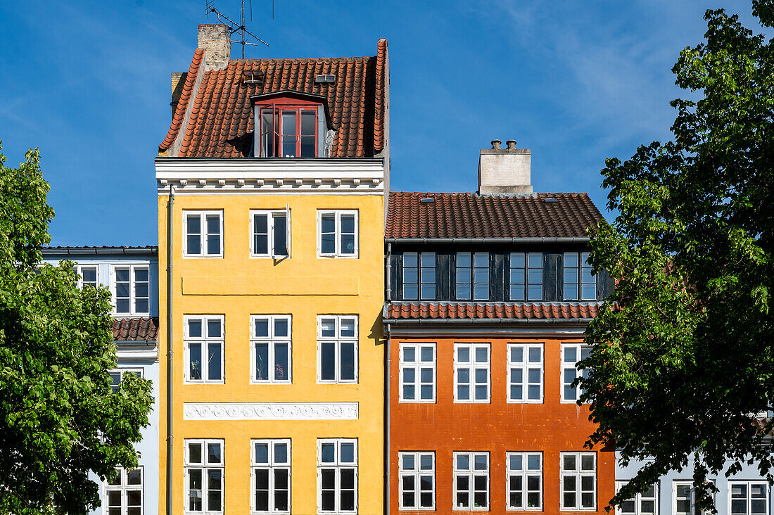 Farbige Häuserfronten in Christianshavn, Kopenhagen, Dänemark