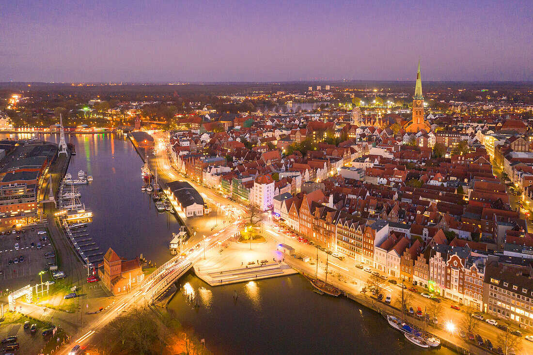  Evening view of the old town and the castle gate, Hanseatic City of Luebeck, Schleswig-Holstein, Germany 