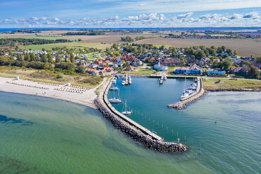 Blick auf den Hafen von Timmendorf, Mecklenburg-Vorpommern, Deutschland