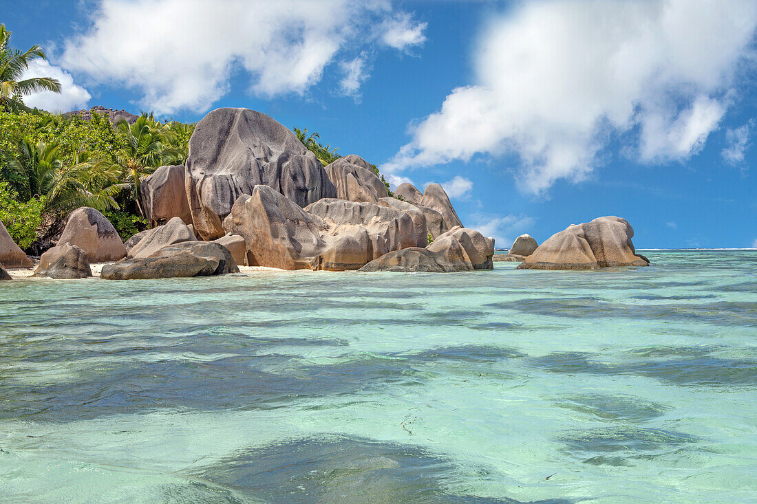 Mächtige Granitfelsen am Traumstrand Anse Source d'Argent, La Digue, Seychellen, Indischer Ozean, Afrika