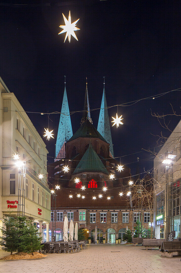  View over the Schrangen to St. Mary&#39;s Church, Hanseatic City of Luebeck, Schleswig-Holstein, Germany 