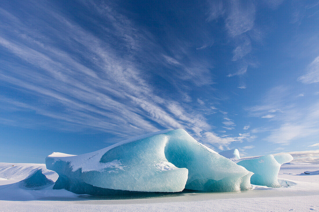  Iceberg in Fjallsarlon glacier lagoon, winter, Iceland 