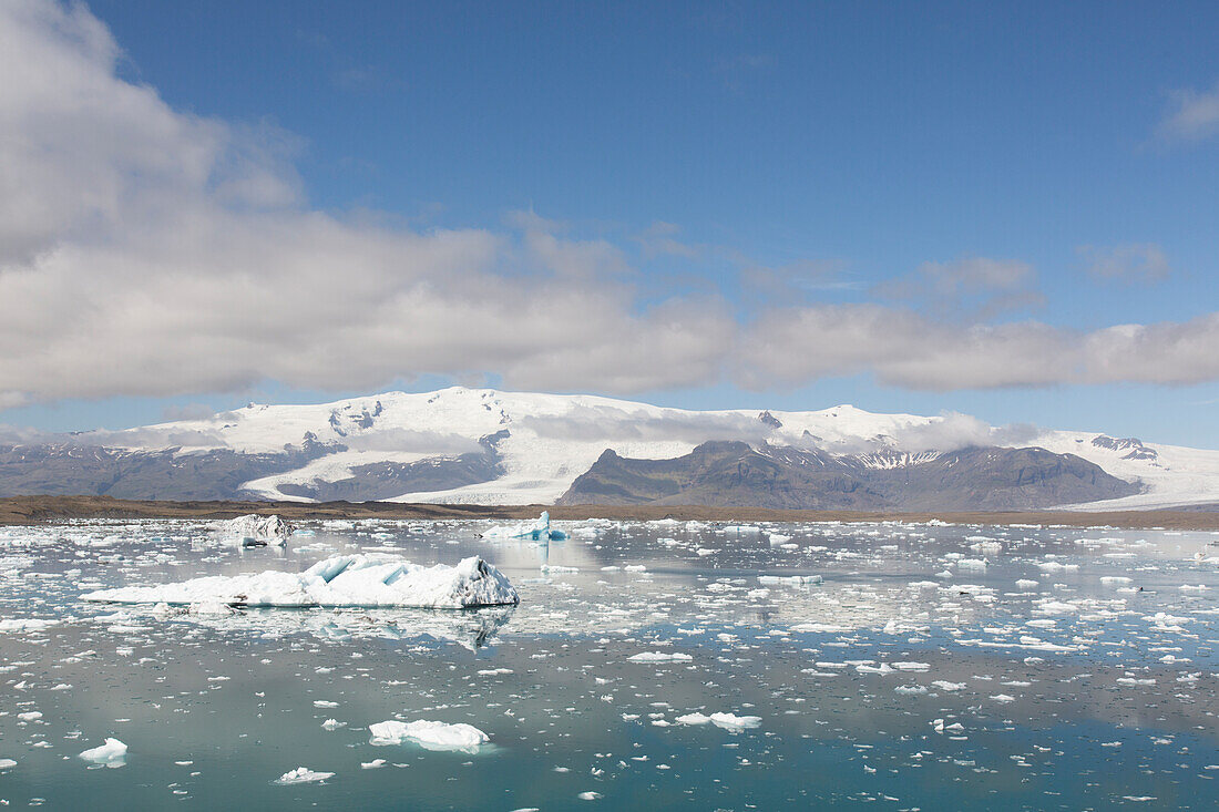  Icebergs in the glacier lake Joekusarlon, summer, Iceland 