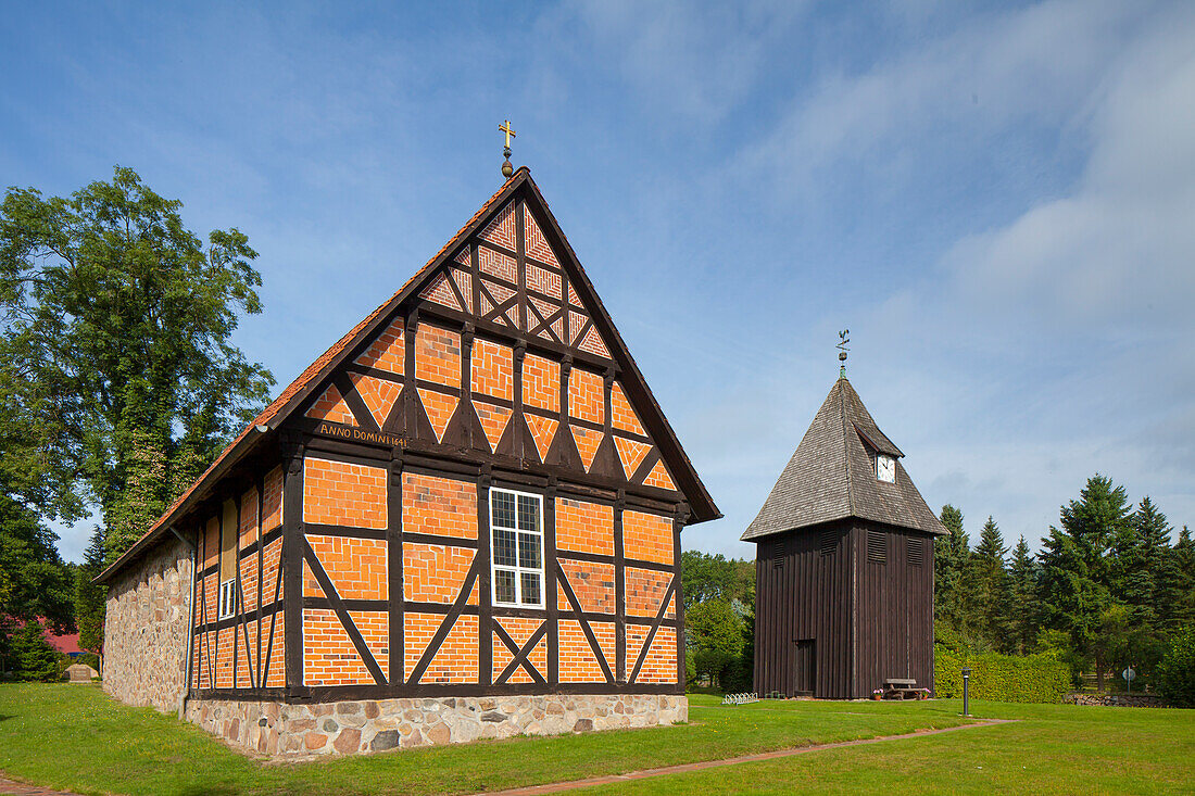  St. Magdalenen Church, Undeloh, Lueneburg Heath, Lower Saxony, Germany 