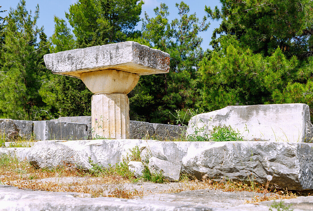 Asklipieion (Asklipion) auf der Insel Kos in Griechenland: Obere Terrasse, Altar des großen Asklipios-Tempels (Asklipios-Tempel, Tempel des Asklipios)