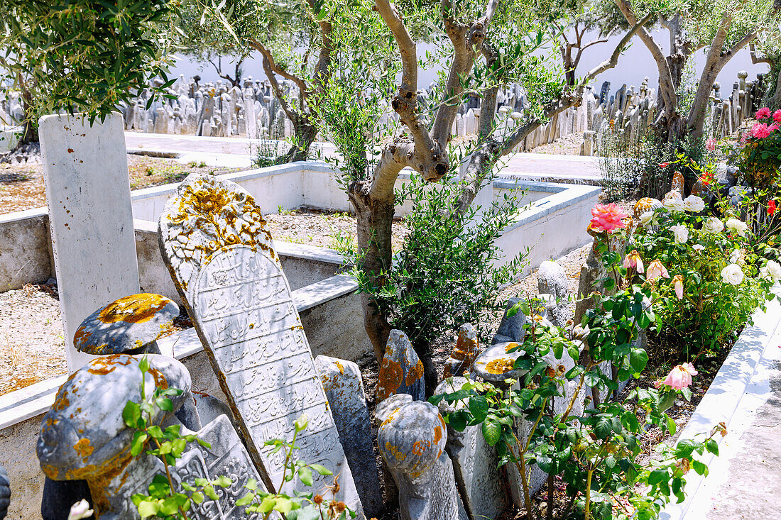 Muslimischer Friedhof (Marenciye Mohammedan Cemetery of Kos) in Platani auf der Insel Kos in Griechenland