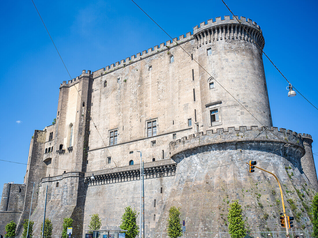  Castel Nuovo, Old Town, Naples, Campania, Southern Italy, Italy, Europe 