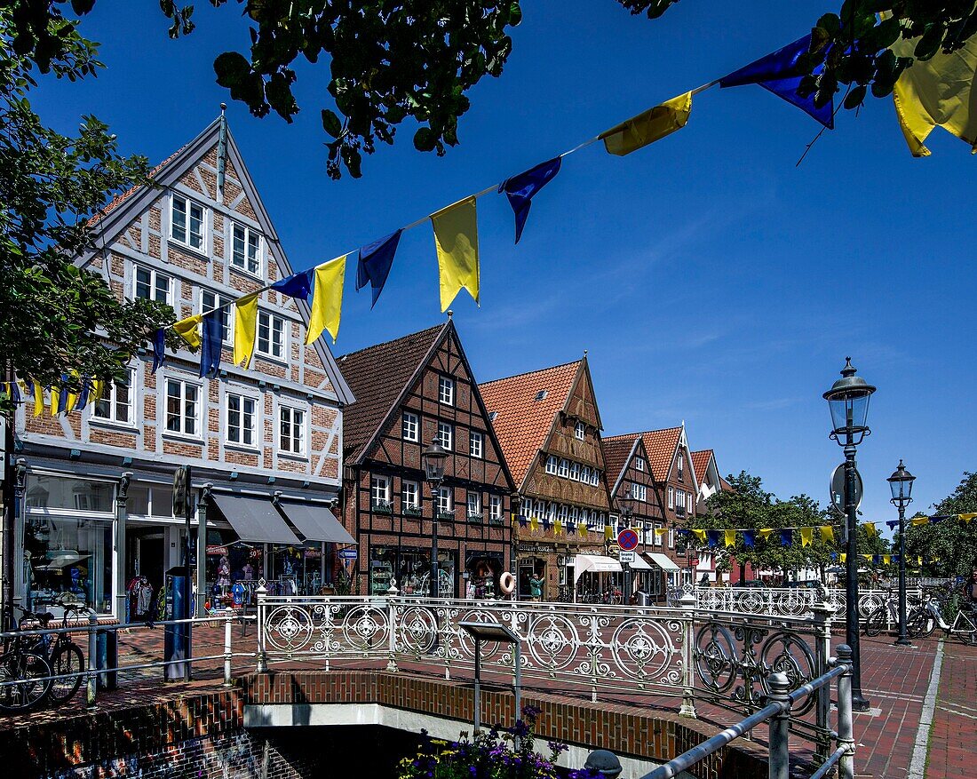 Bürgerhäuser an der Westfleth von Buxtehude, Niedersachsen, Deutschland