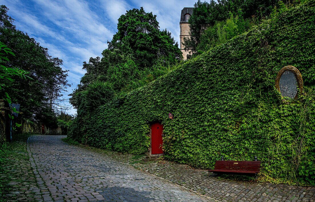  Grimm-Dich-Pfad Marburg, Snow White, Landgraf-Philipp-Straße, Landgrafenschloss in the background, Hesse, Germany 