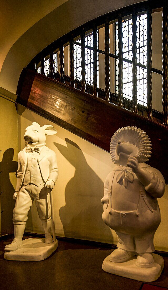  Figures of hare and hedgehog in the foyer of the town hall, Buxtehude, Lower Saxony, Germany 