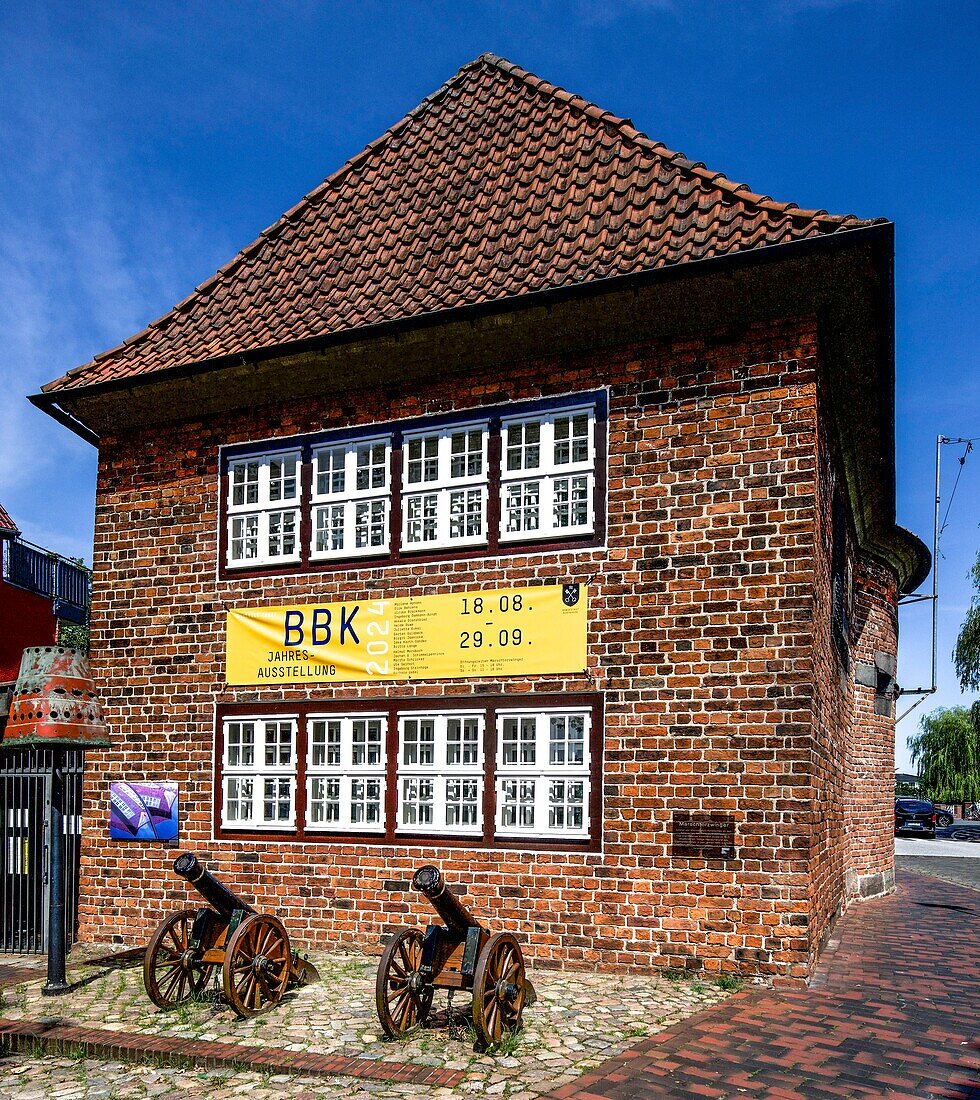  Marschtorzwinger in the old town of Buxtehude, Lower Saxony, Germany 