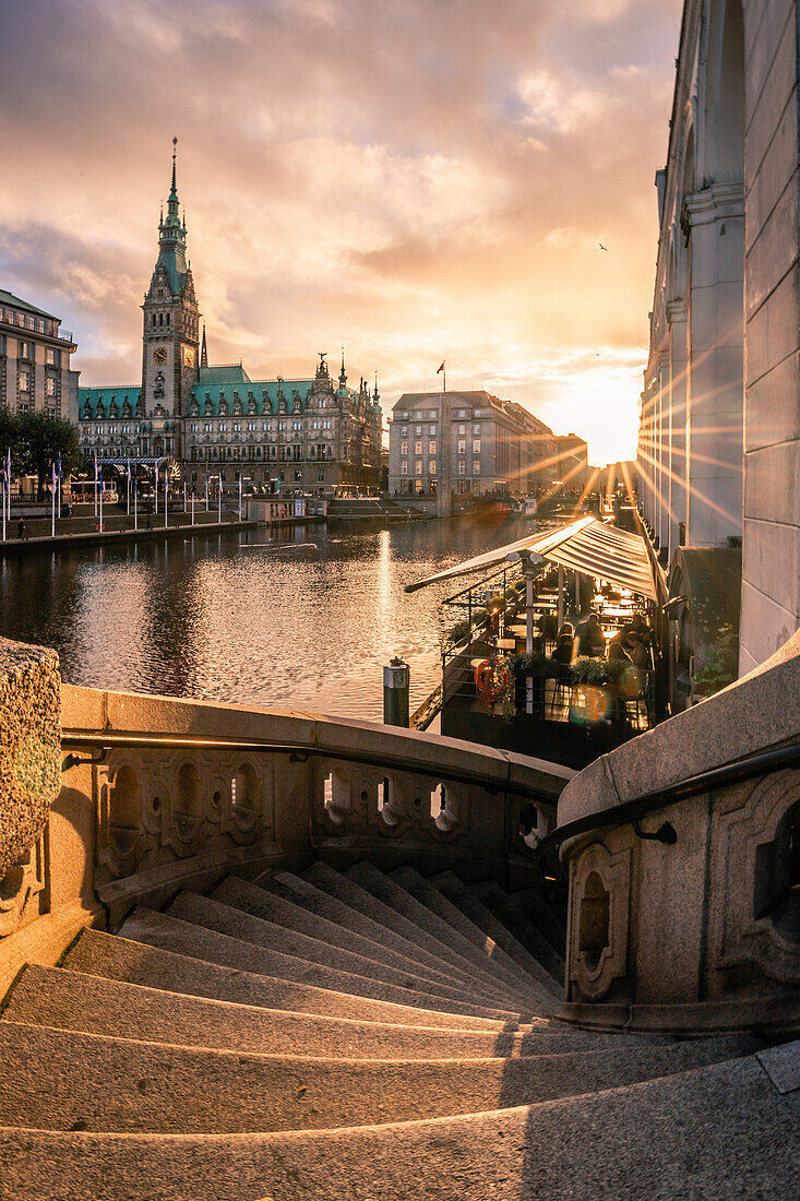 Rathaus an der kleine Alster, Jungfernstieg, Hamburg, Deutschland, Europa