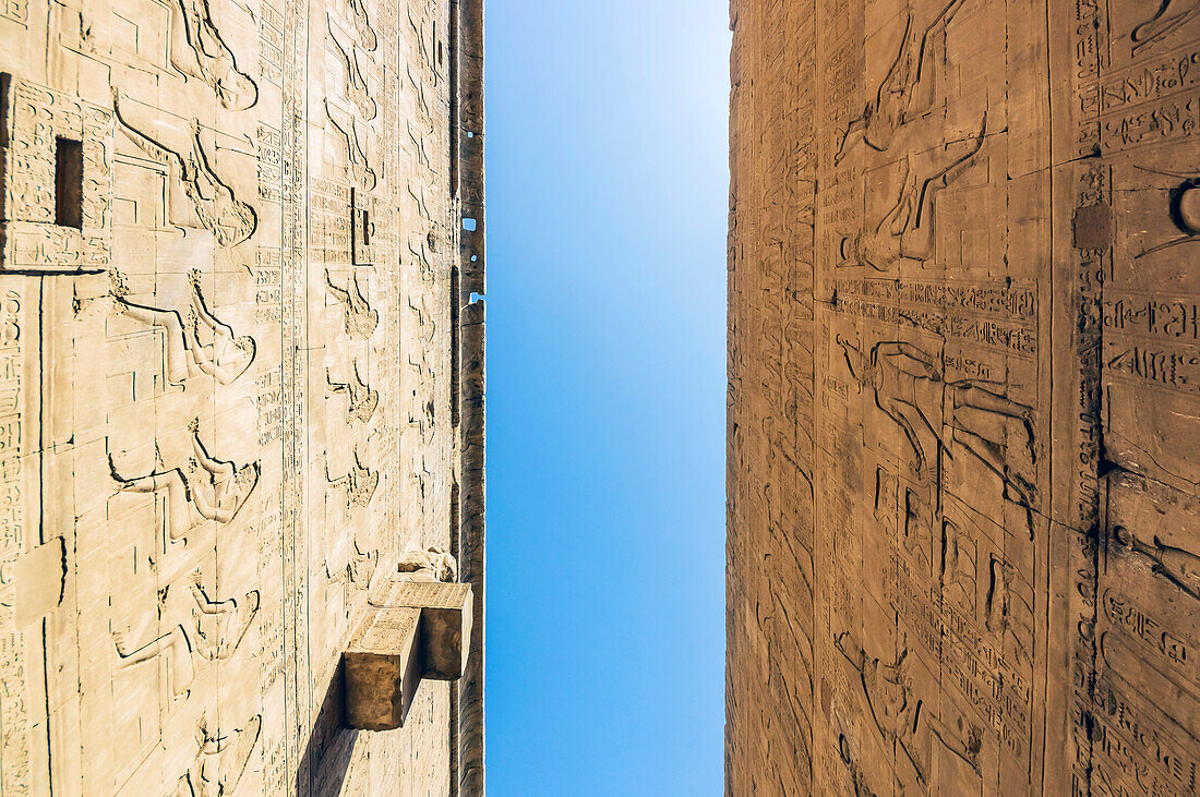  The Temple of Edfu is an ancient Egyptian temple complex on the western edge of the city of Edfu in Upper Egypt. 