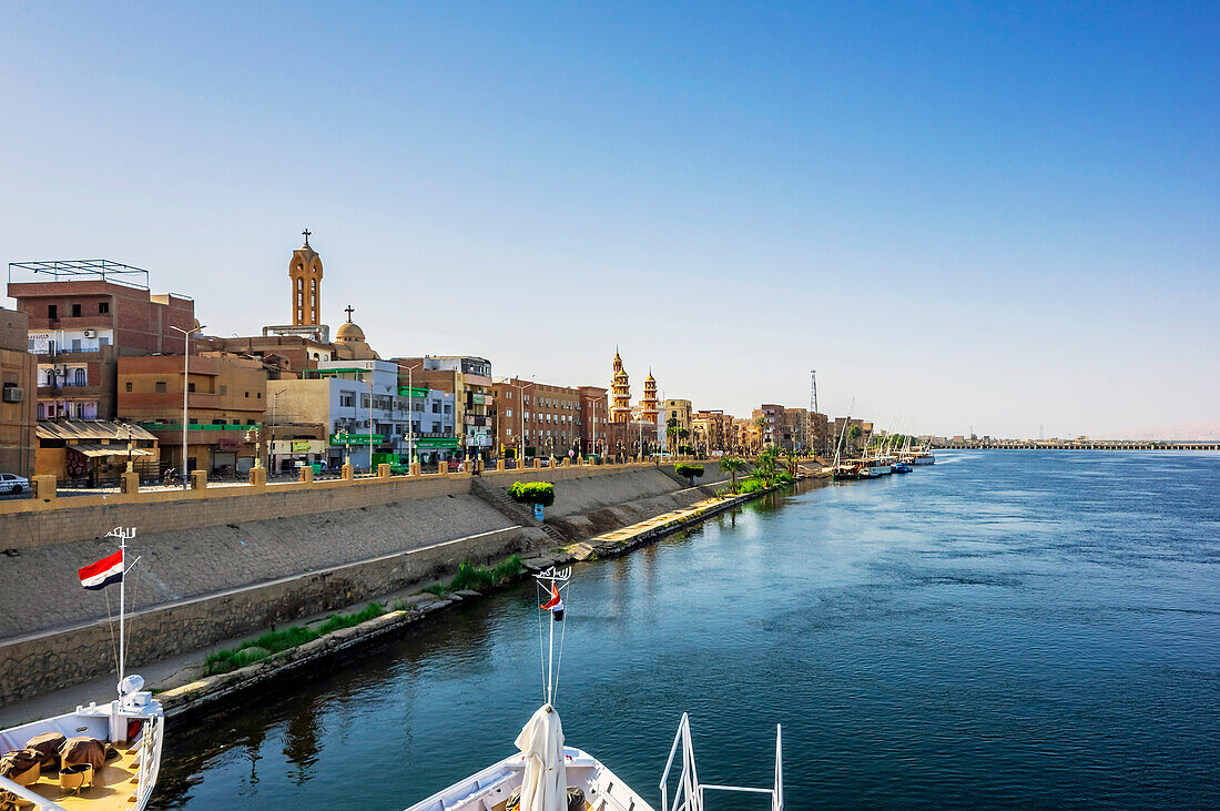  Egypt, Luxor, Esna, city skyline  