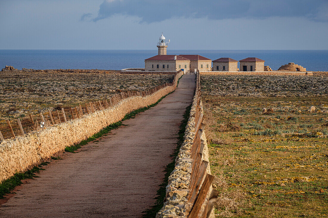  Leuchtturm am Kap Punta Nati, Ciutadella, Menorca, Balearen, Spanien 