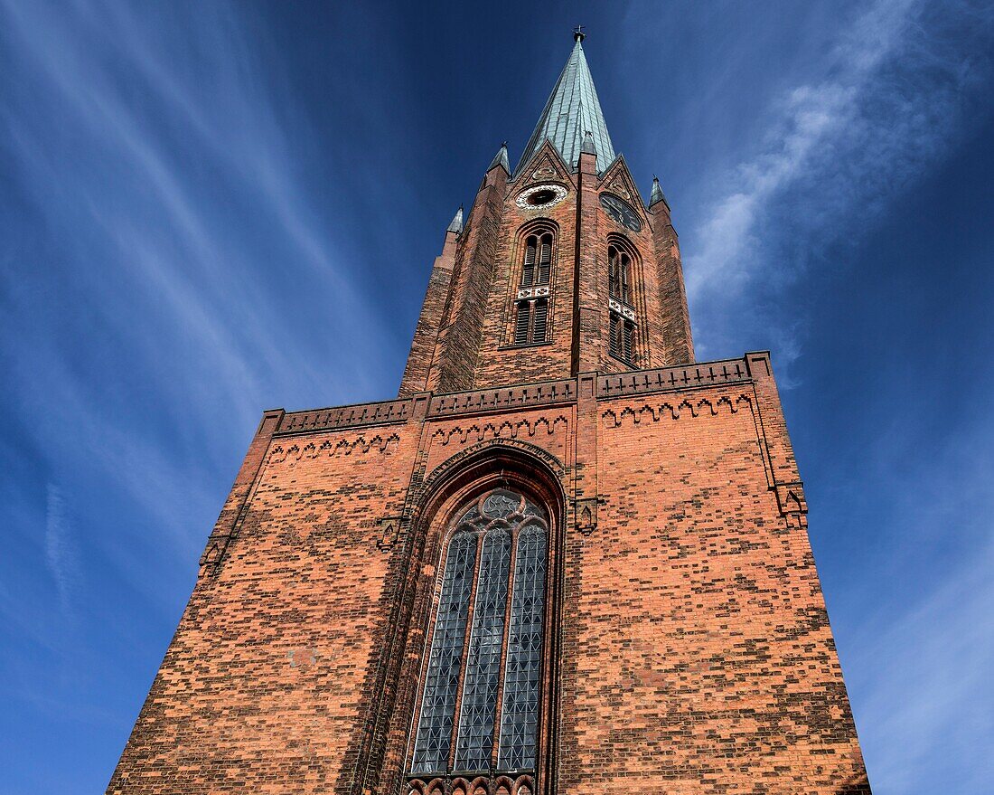 Turm der St.-Petri-Kirche im Abendlicht, Buxtehude, Niedersachsen, Deutschland