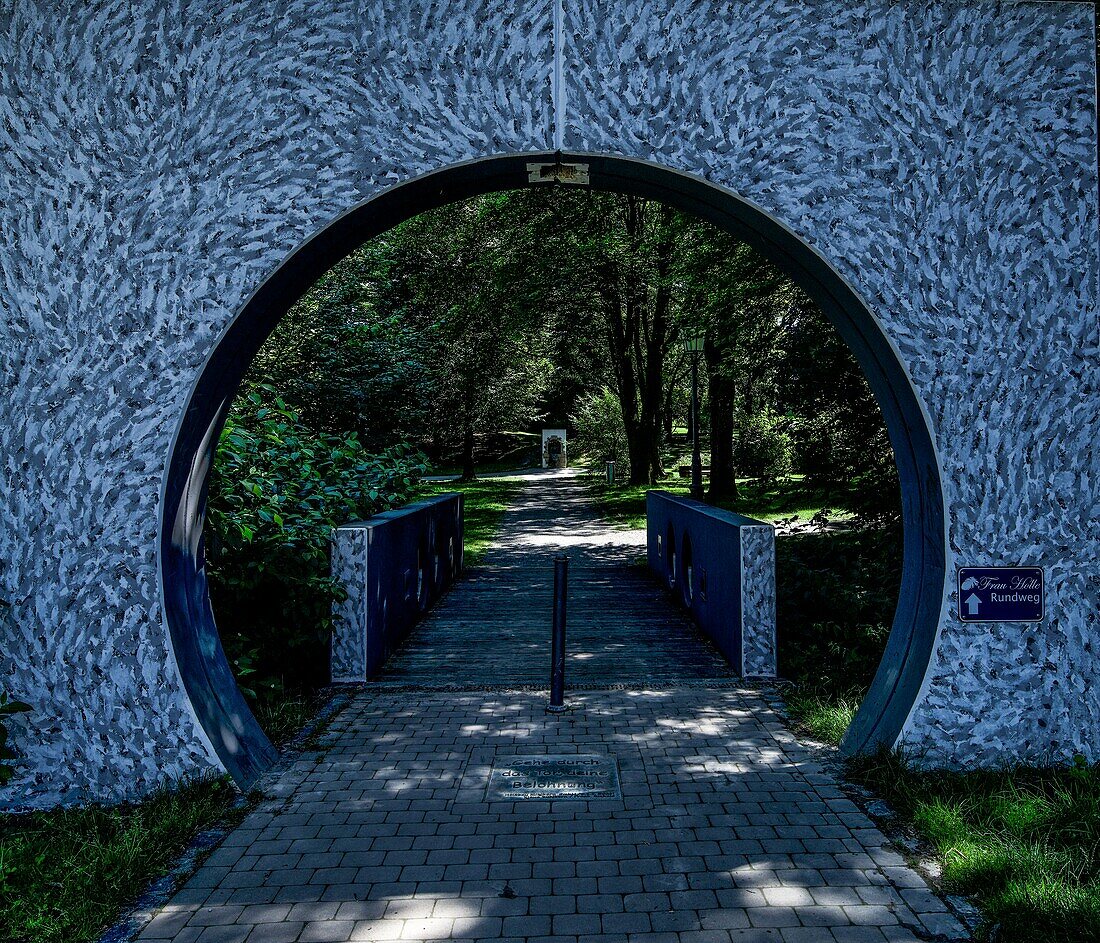  Frau Holle Gate, view to Frau Holle Park, in the background the Frau Holle statue, Hessisch Lichtenau, Hesse, Germany 