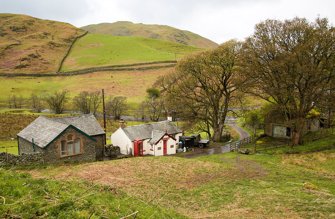  Gebäude im Weiler Martindale, Ullswater, Nationalpark Lake District, Cumbria, England, Großbritannien 