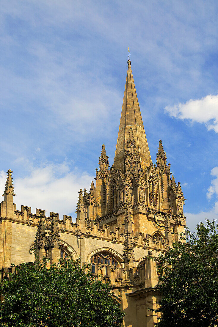  Turm der Kirche Saint Mary the Virgin, Oxford, England, Großbritannien 