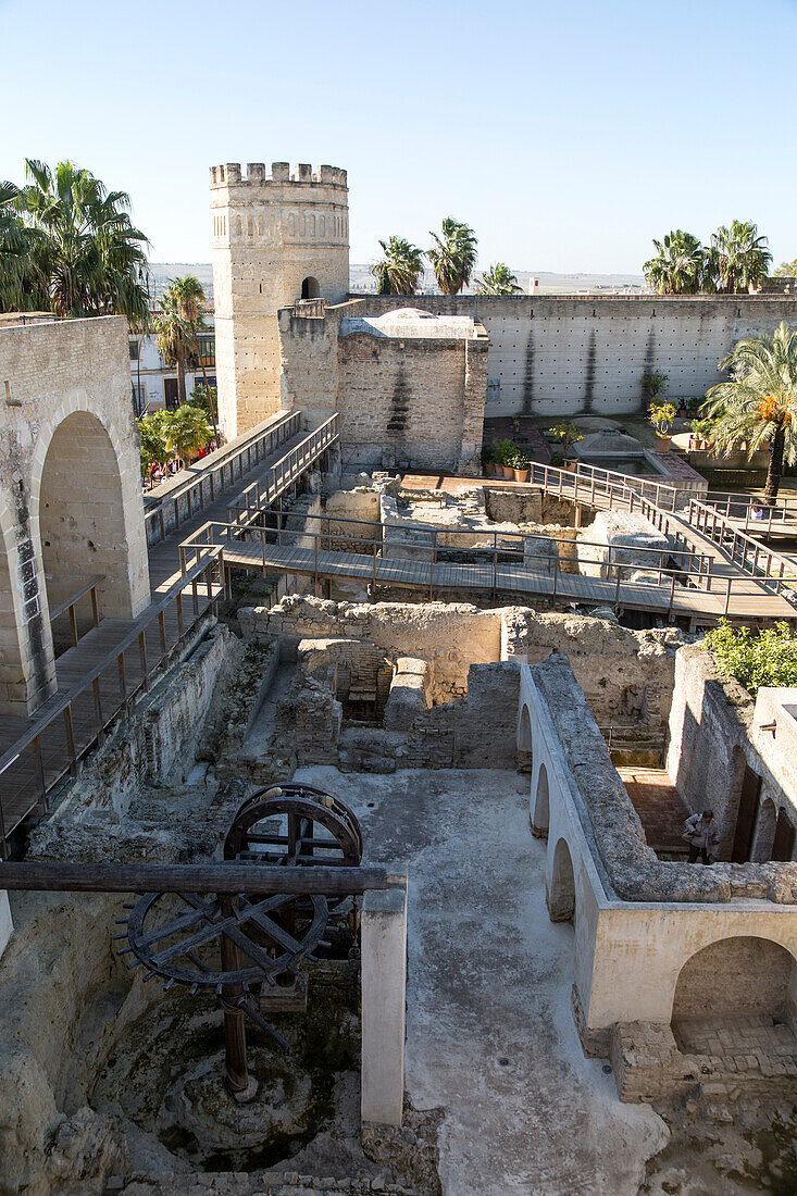  Archäologische Ausgrabungen antiker Gebäude im Alcazar, Jerez de la Frontera, Spanien 