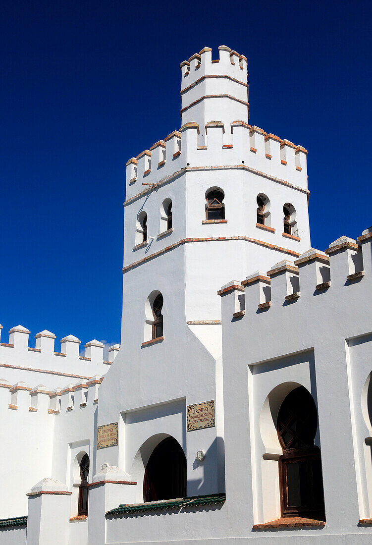  Gebäude der öffentlichen Bibliothek, Plaza de Santa Maria, Tarifa, Provinz Cadiz, Spanien 