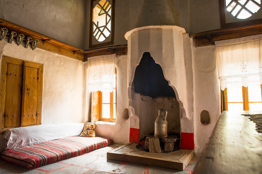  Traditionelles osmanisches Haus, Gjirokaster oder Gjirokastra, Gemeinde Südalbanien, UNESCO-Weltkulturerbe, Albanien, Südosteuropa 