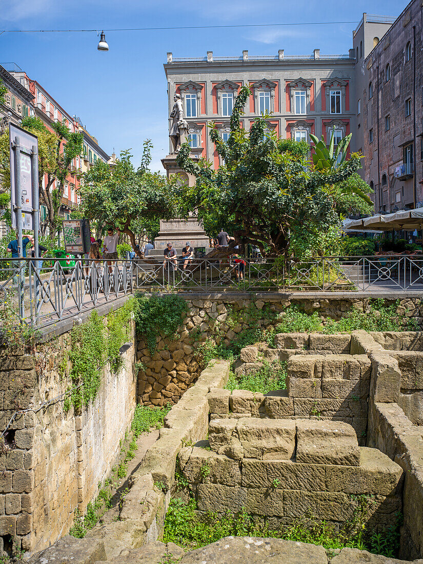  Piazza Vincenzo Bellini, Old Town of Naples, Naples, Campania, Southern Italy, Italy, Europe 