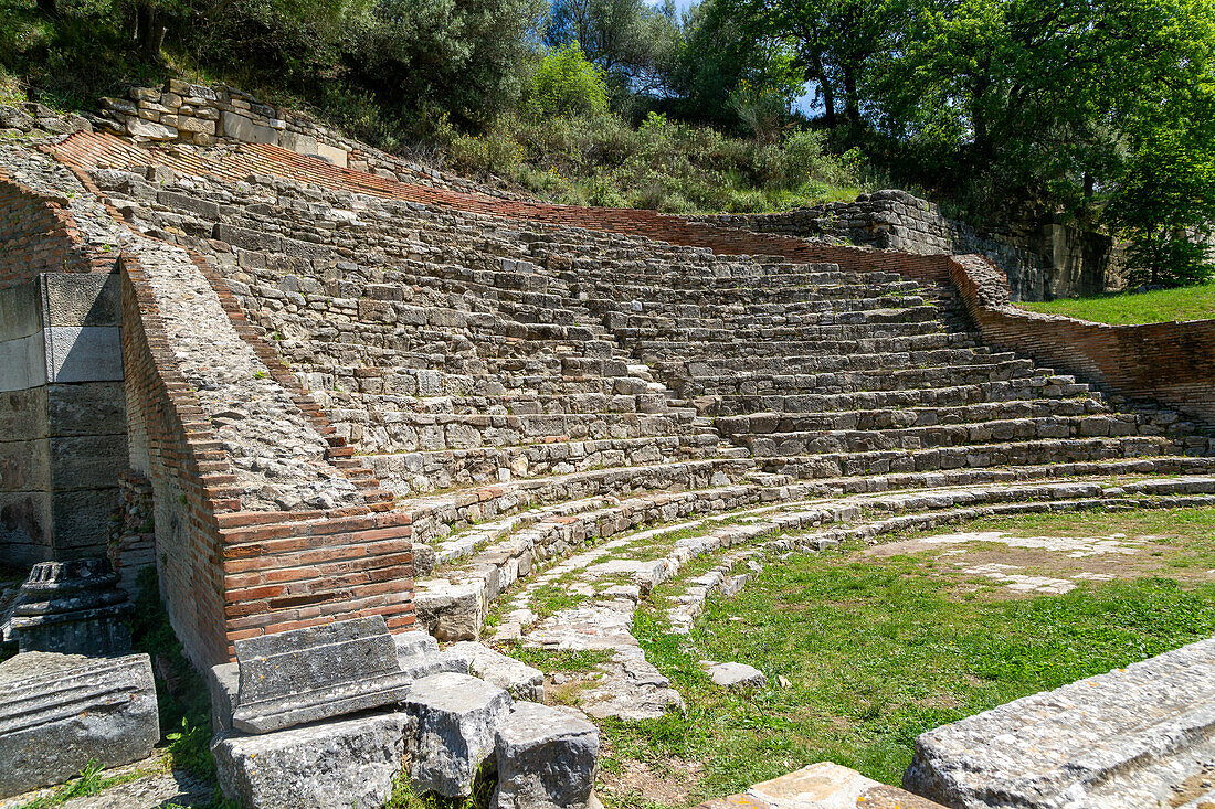 Das Odeon-Gebäude aus der Römerzeit, Archäologischer Park Apollonia, Pojan, Albanien - UNESCO-Weltkulturerbe