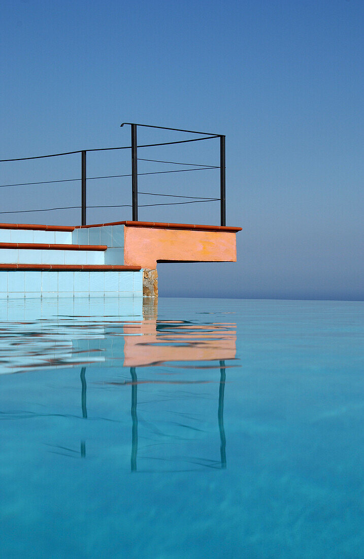 Pool in Ligurien, Italien