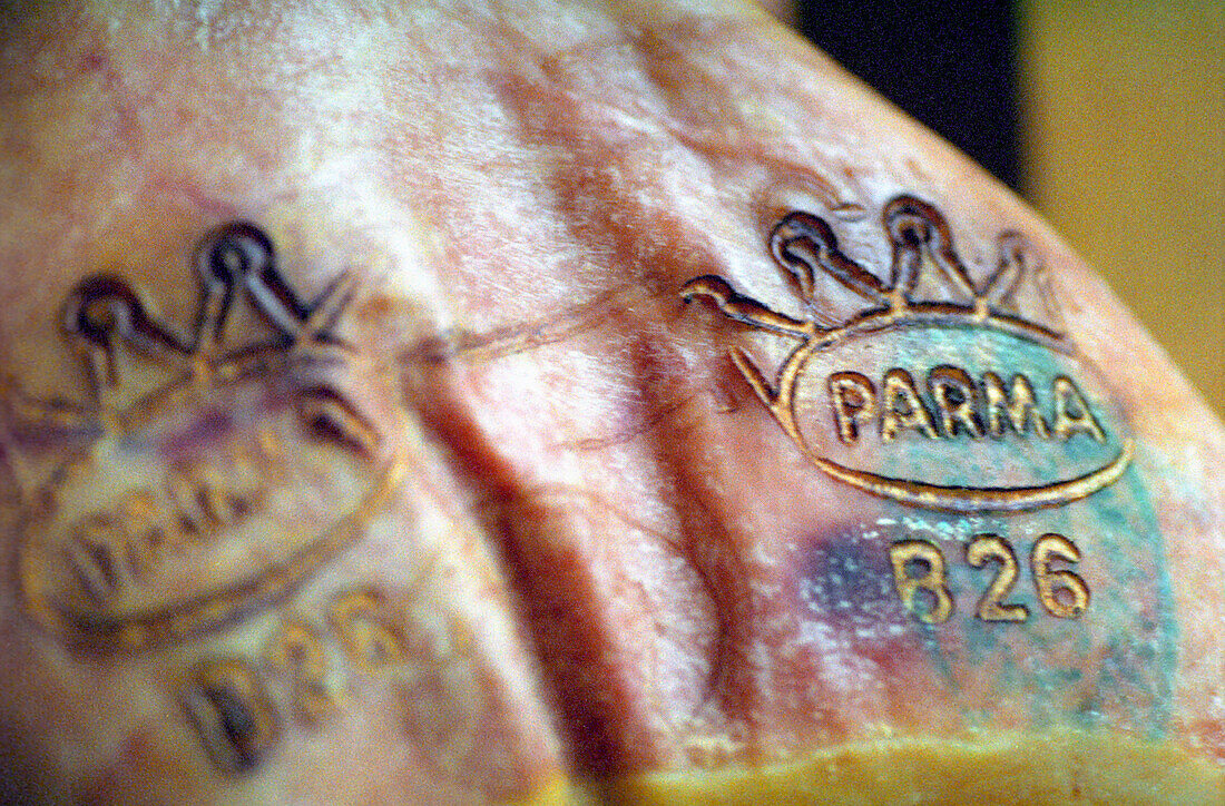 Detail, Stempel auf Parmaschinken, Emilia Romagna, Italien